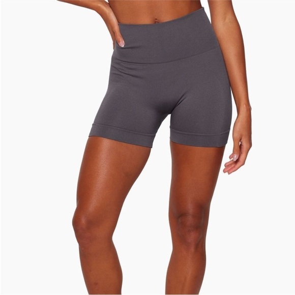 SET Active SCULPTFLEX Pebble Gray Bike Shorts Size Medium - Picture 1 of 6